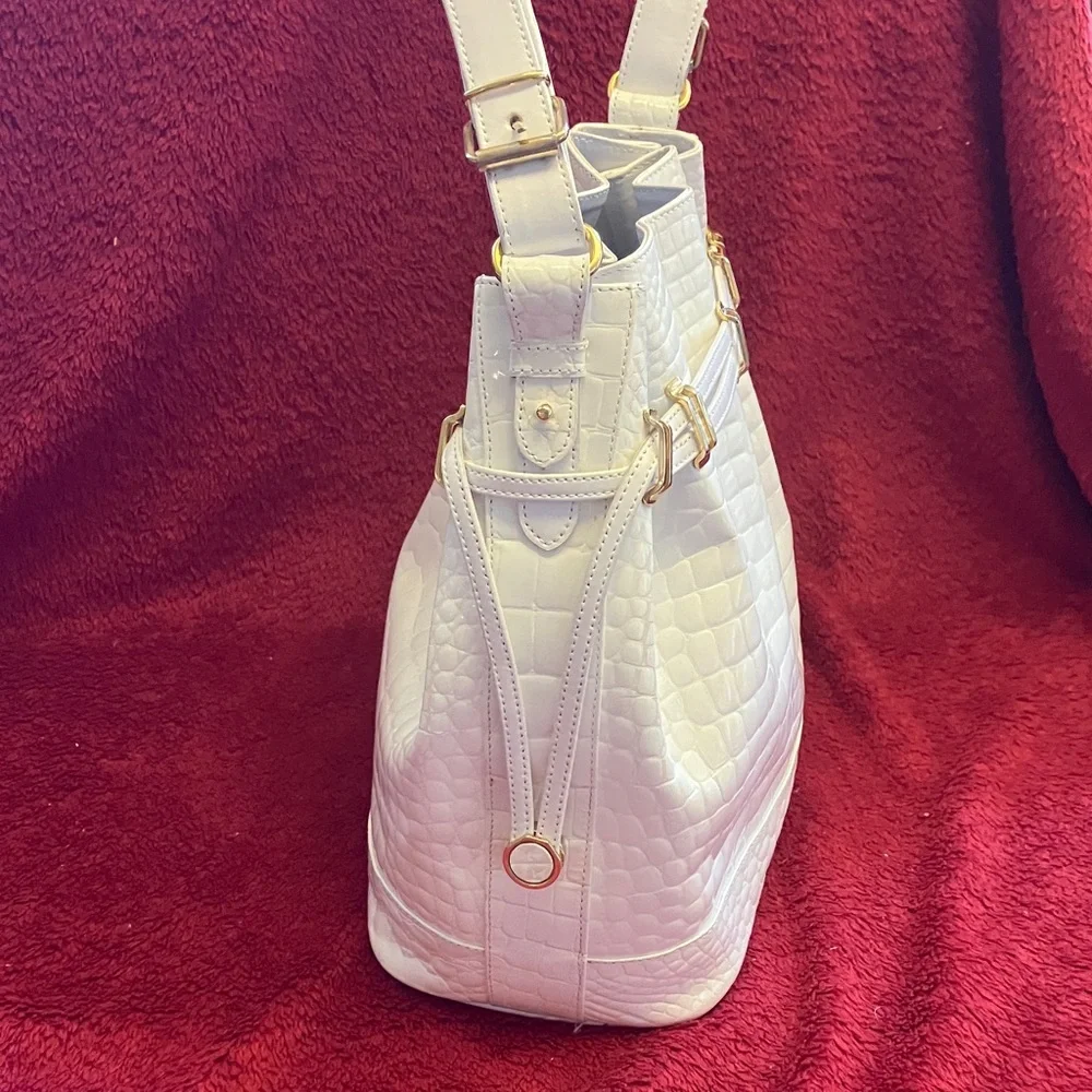 Piero Acutis Croc-Embossed White Drawstring Bucket Tote Bag w/Gold Accents